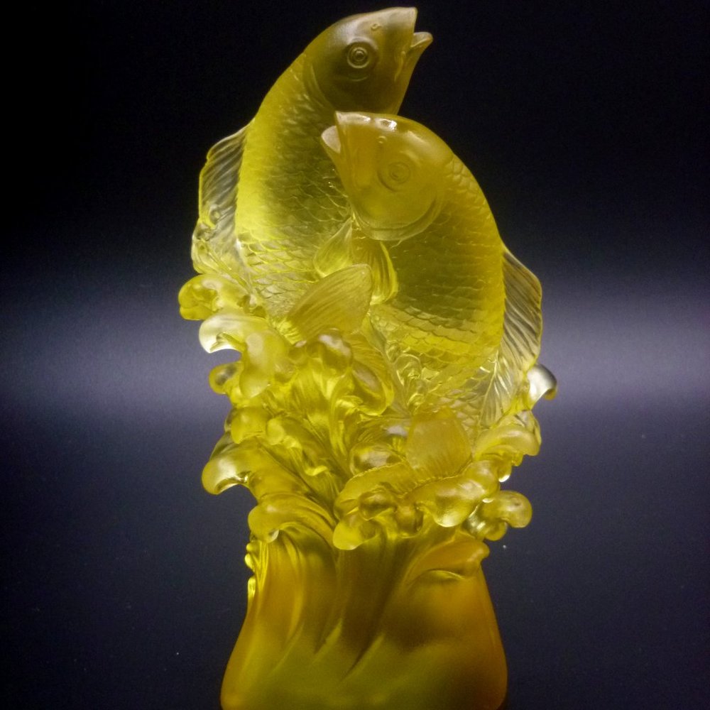 STUNNING   Flying Koi carving 8"